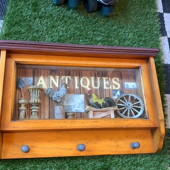 Late 90s Retro Chicken Farmhouse Theme Wooden Shadow Box With 3 Hooks Wall Art - Picture 5 of 17